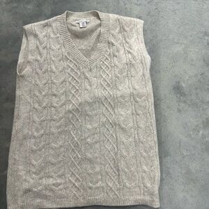 Sweater vest